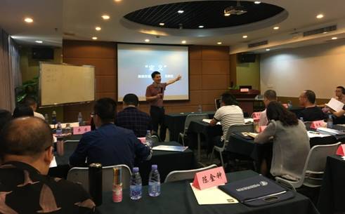 说明: 说明: F:\教科室\教科室文件\教师工作室资料\郑果名师工作室\照片\2018.7.15-7.22深圳培训\IMG_4127.JPG