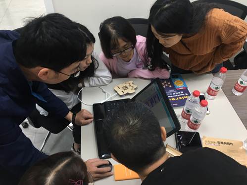 说明: 说明: F:\教科室\教科室文件\教师工作室资料\郑果名师工作室\2019照片\2019.9.20成都劲园\IMG_0283.JPG